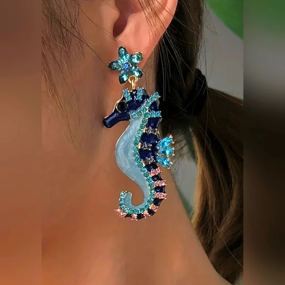 🌺Seahorse Rhinestone Dangle Earings - Picture 2 of 5